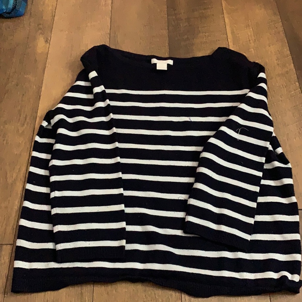 Striped navy blue and white Mid-sleeve shirt